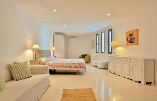Serene Escape: Seaside Villa in Ibiza, 1001 - Foto 53