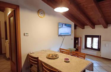 Splendida Mansarda, aria condizionata "ALLE MURA DEL CASTELLO 2 Stefano e Paola Marchesini" - Foto 3