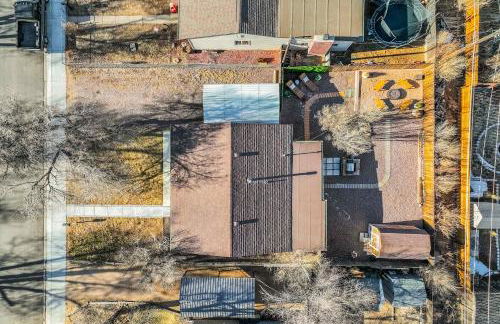 Carson Camp Gym Workstations & Fenced Yard - Foto 43