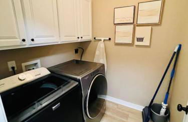 Eastgate 14B Stylish Townhouse 5 min to downtown Hammond - Foto 59