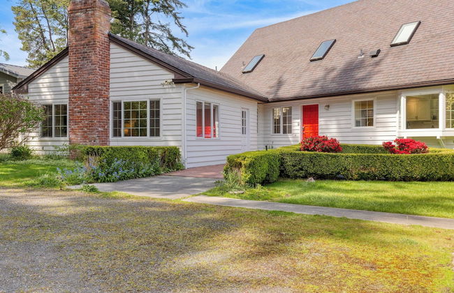 Colonial Bluff House Above the Sea by Avantstay - Foto 48