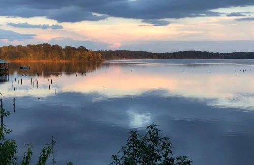 Incredible Lakefront Cabin for a Wonderful Family Adventure in Nature in Hemphill, Texas - Foto 15
