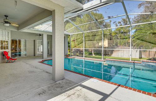 Dock, Lanai and Pool! Modern Red Bug Lake Retreat - Foto 29
