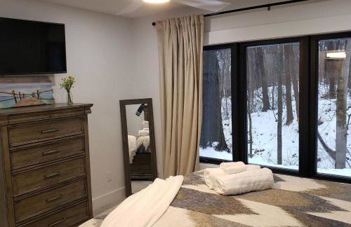 RiverEdge Haven Hot Tub, 5 Beds, Kayaks Near ND - Foto 48