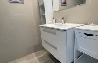 Apartment by the beach with pool and private parking - Foto 15