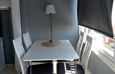 Studio with pool and sunrise view at 10 min beach walk - Foto 9