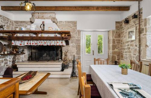 Holiday Home Gemütliches Ferienhaus in Ružići mit Offenem Kamin by Interhome - Foto 15
