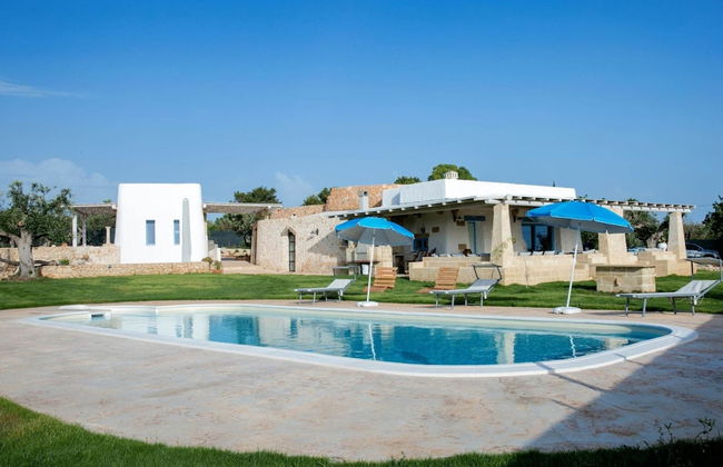 Luxurious Villa in Torre Suda with Hot Tub - Foto 1