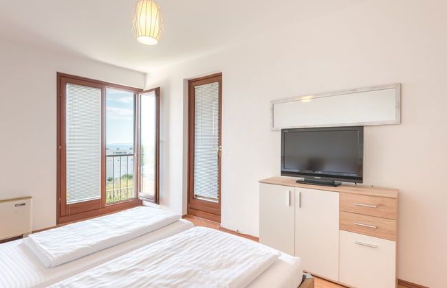 Apartments Mrs Brightside - Photo 1