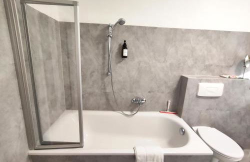 BohnApartments Bechstein - sehr ruhig - 3 Schlafzimmer - Balkon - Stellplätze- WLAN - Vollausstattung - Foto 15