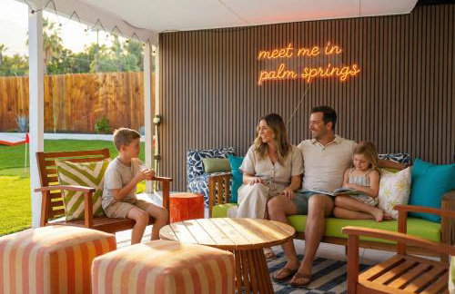 Desert Glow Getaway - Pool - Lounging - Backyard Games - Foto 33