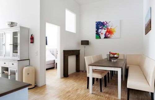 SC 04 by ROCKCHAIR Apartments l SUPERHOST Status l 4 Bedrooms Boxspringbeds 2 Bathrooms Balcony Elevator - Cozy Family & Business Flair welcomes you! - Foto 7
