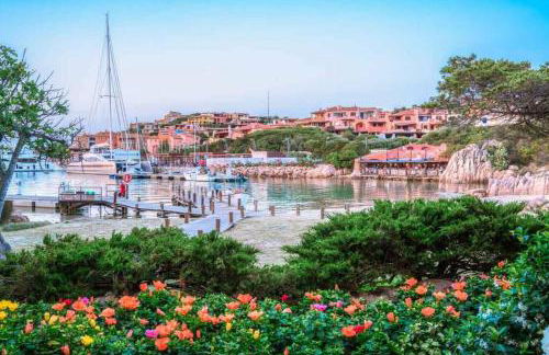 [Terrace on Porto Cervo] Swimming pool & private beach - Foto 35