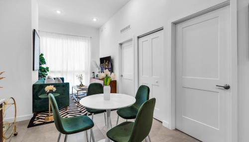 Miami Magic Vibrant 2 Bedroom with Free Parking - Foto 4