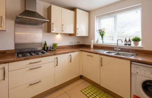 Cozy Glam Patchway Garden House Sleep 9 Mid-Long Term Welcome - Foto 48