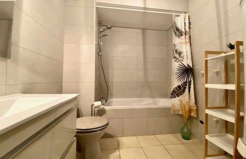 Lumineux T1 : balcon, TV sat&VOD, proche Part-Dieu & Université - Foto 10