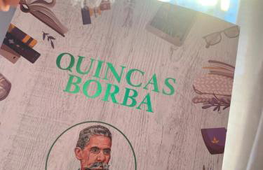 Pôr do sol na sacada, lareira e cinema no Candeias - Foto 8