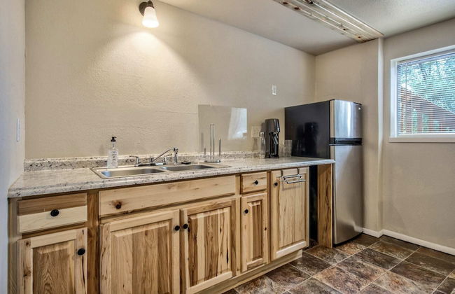 3brcentral Neighborhoodparks&hiking! - Photo 8