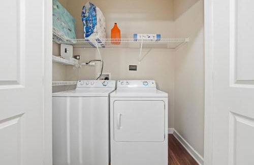 Stylish 2BR w Pool Pet-Friendly Unit #13 - Foto 32