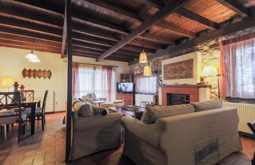 Mountain Stonehouse - By Alseides - Foto 1