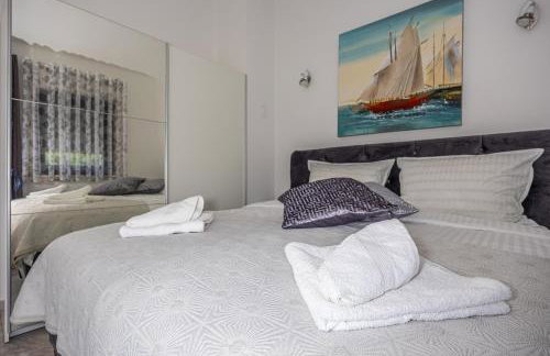 VILLA NINA MALINSKA 150m FROM THE BEACH, SWIMMING POOL - Foto 19