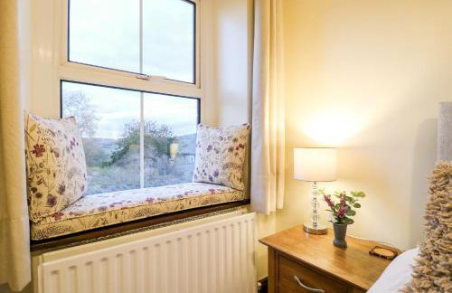 Woodbine Cottage - Photo 12