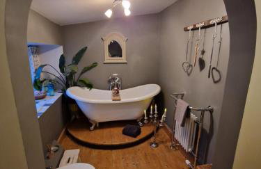 Fyne Byre Cottage - Barn Conversion with Hot Tub - Foto 28