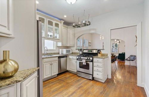 1930s Austin Charming Home and Hot Tub Near South Congress - Photo 7