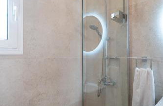 Phoebes Place At Kalamaki Court, 2 Bedroom Villa With A Shared Pool - Fully Refurbished For 2026 - Foto 20