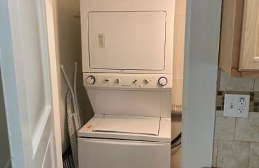 Midtown Flight Deck: 2BR Gem - Foto 29