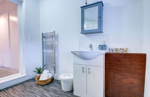 Newly Refurbished 3 Bed 2.5 Bath House in Staines - Foto 22