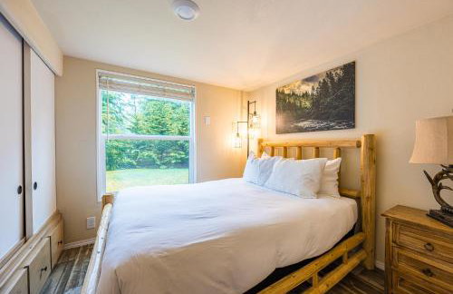 ElkCreek Inn Creekside tiny home - Foto 8