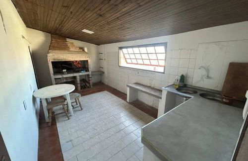 Casa a poucos metros da praia - Foto 4