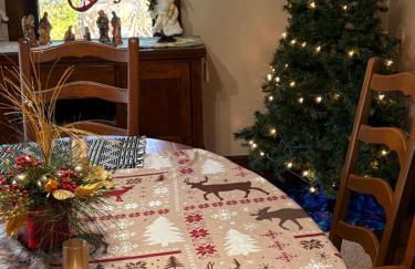 Tree House 6 bedrooms, 2 blocks from everything - Foto 76