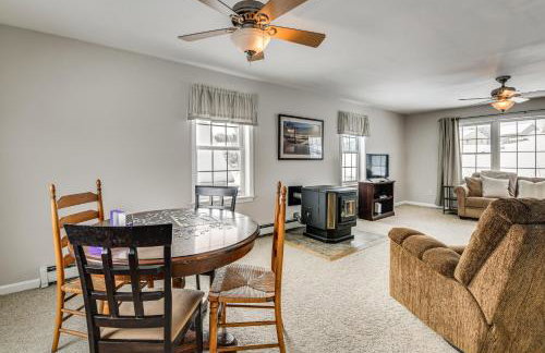 Spacious Family Home w/ Deck & Yard: 5 Mi to Stowe - Foto 15