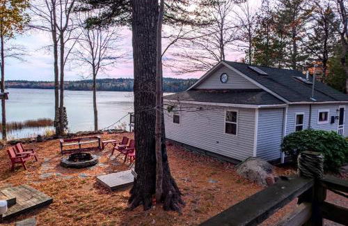 Back of the Moon Lakefront Camp family watersports fire pit 1 dog beach sleeps 8 - Foto 11