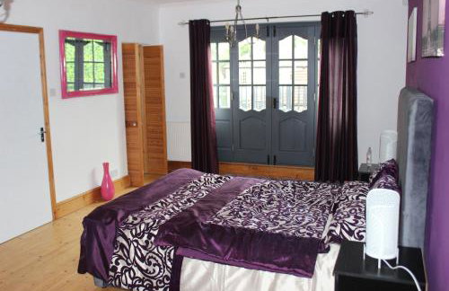 Modern Spacious House - Sleeps 16, Free Parking, Sun Terrace - Foto 14