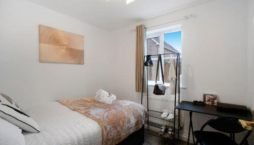 3 BR 6 Beds 3 Bath Garden Parking Heathrow 15 min Windsor & Legoland - Foto 4