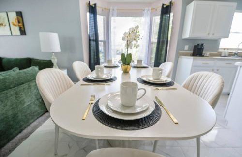 Modern Comfort Loves Park - Stylish 3BR Getaway - Foto 15