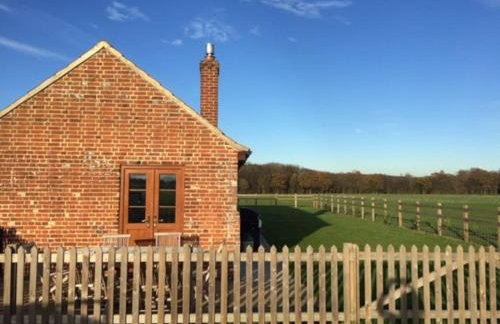 Wood Farm Stables - Sleeps 6-8 - Photo 56