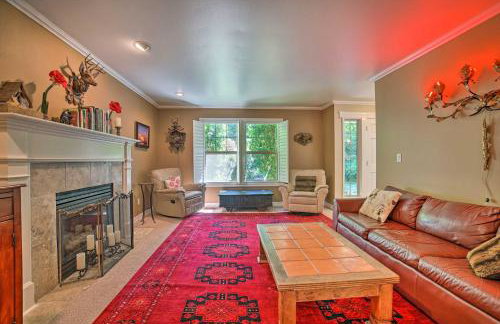 Beautiful Wine Country Home w/ Hot Tub & Lake View - Foto 3