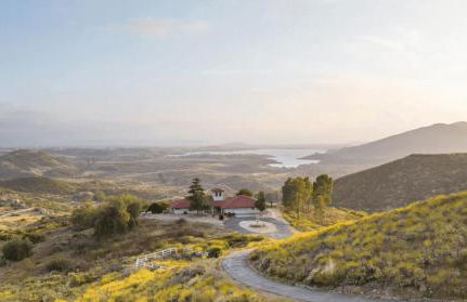 20 Acre Panoramic View Estate Hot Tub Pickleball Game Room - Foto 47