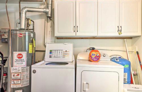 Waterfront Onamia Retreat with Dock and Fire Pit! - Foto 24