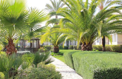 Luxury 3 Bedroom Apartment on Gated Complex - Foto 26