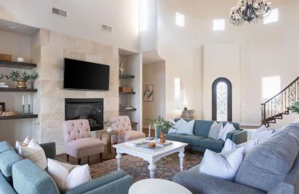 Palazzo Del Sol By AvantStay Breathtaking Home w Mountain Views Hot Tub - Photo 7