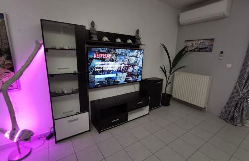 Elli's House - Photo 31