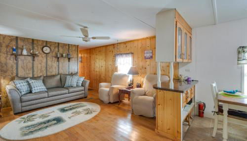 Satsuma Home with Fire Pit and Dunns Creek Access! - Photo 4