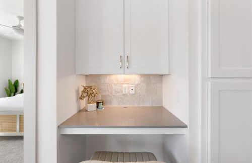 Bright Spacious 2BR 2BA Open Layout - Foto 27