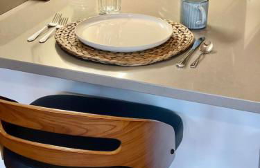 Newburyport Flat Downtown Living King Bed - Foto 12