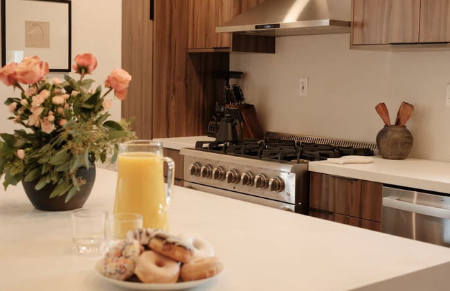 The Maya - Entire Hotel Buyout - Private Gym - Private Game Room - Private Living Area - Foto 159